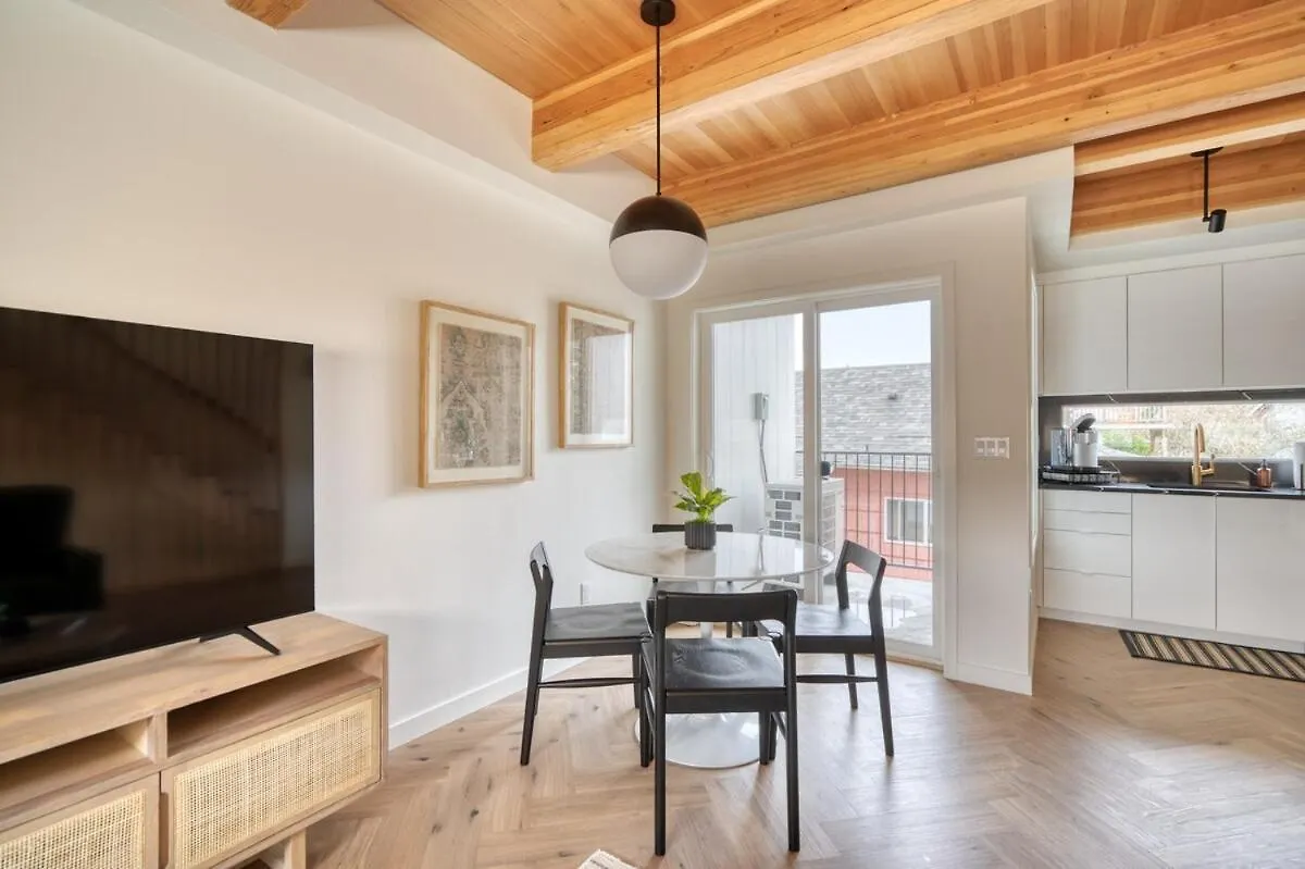 Alberta Arts District Hideaway- Stylish Townhome Portland Holiday home