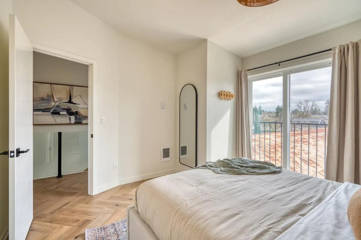 Alberta Arts District Hideaway- Stylish Townhome Portland