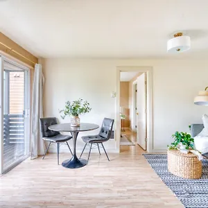Collection - Adorable Bright 1 Bed Near Ohsu Holiday home